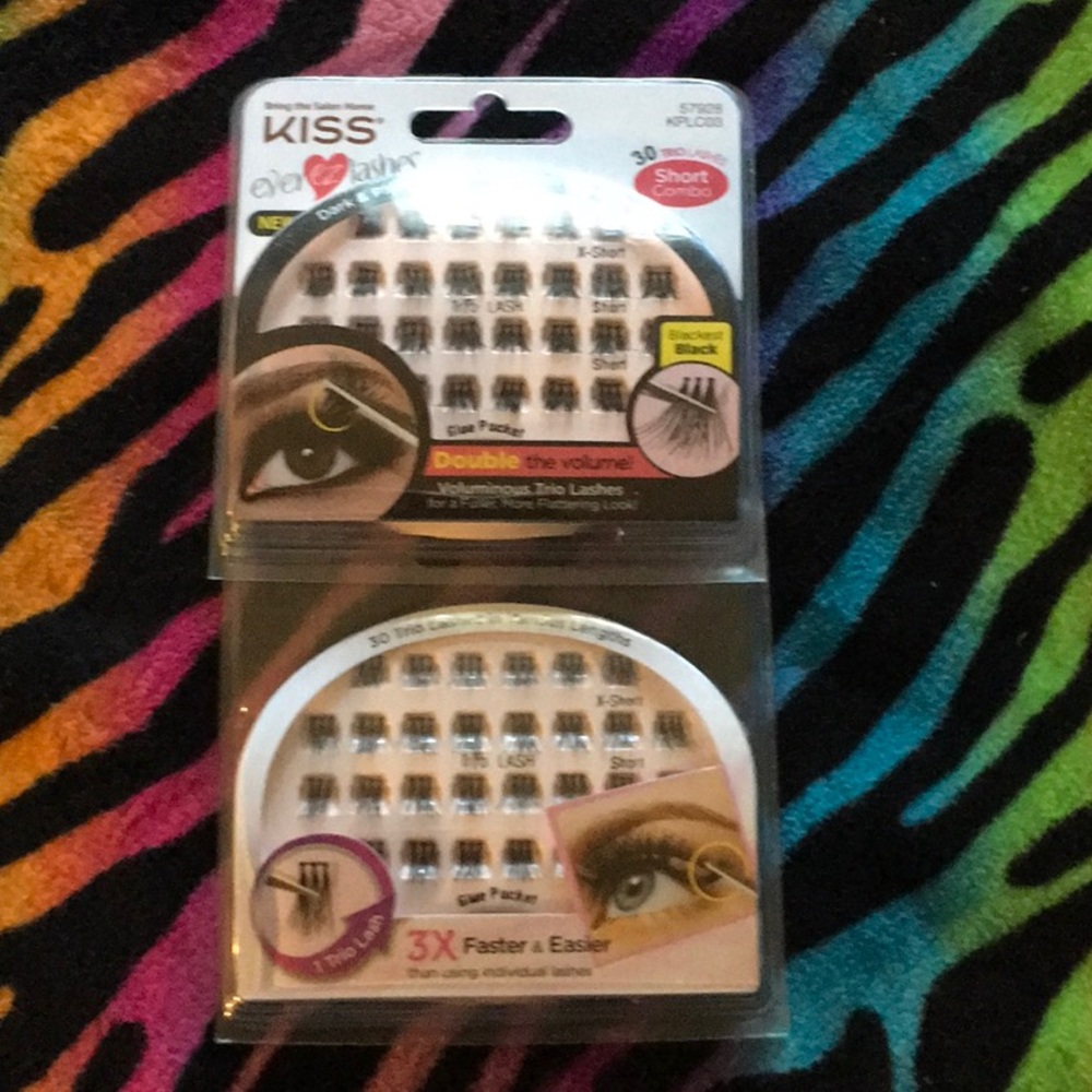 Kiss eyelashes & applicator w/glue NWT